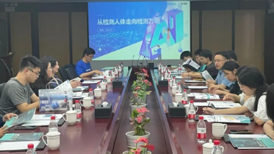 復旦大學大數(shù)據(jù)學院、類腦人工智能研究院師生聯(lián)合走進健培科技